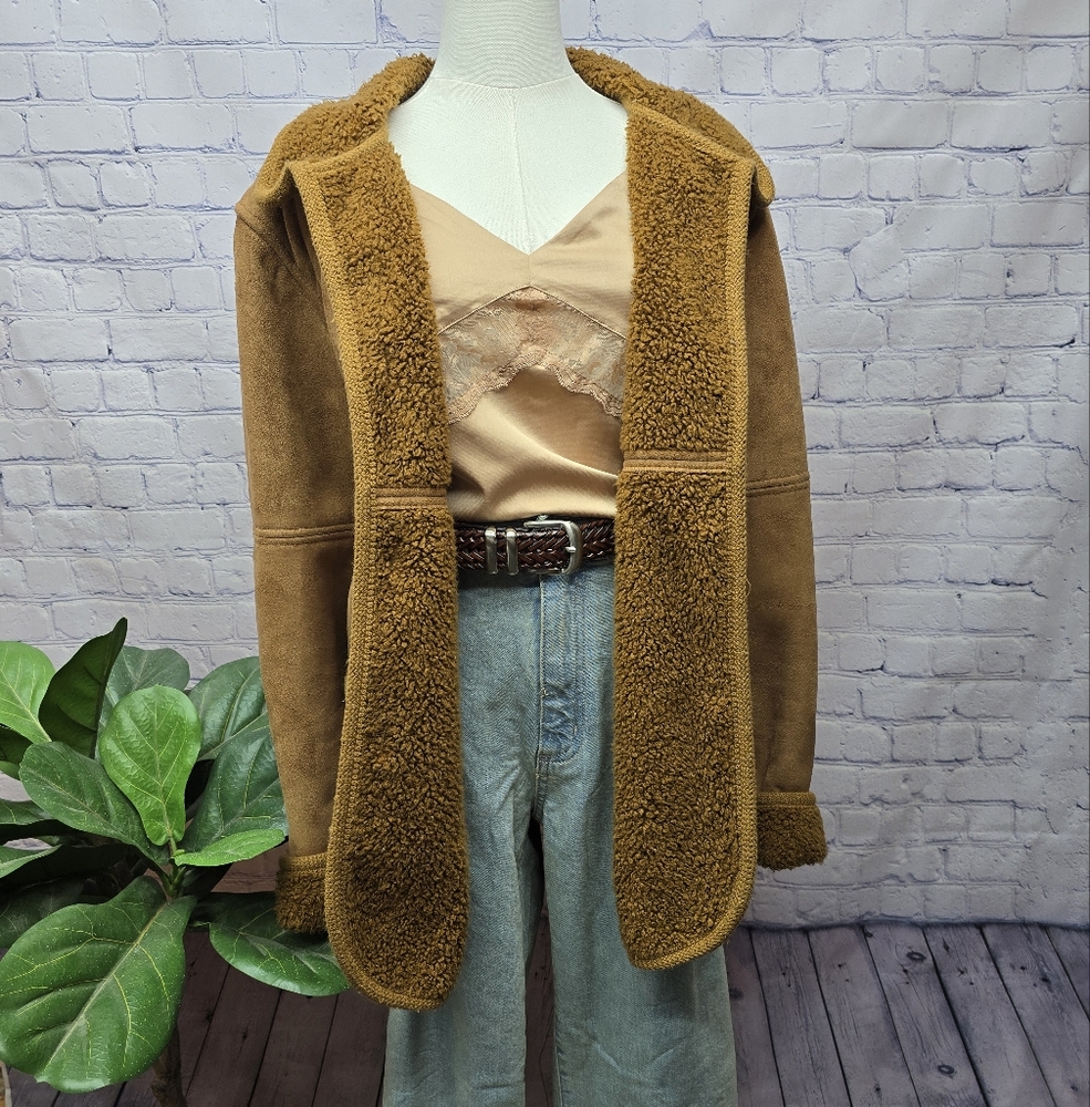 County Clothing Co Sherpa Lined Jacket - Large